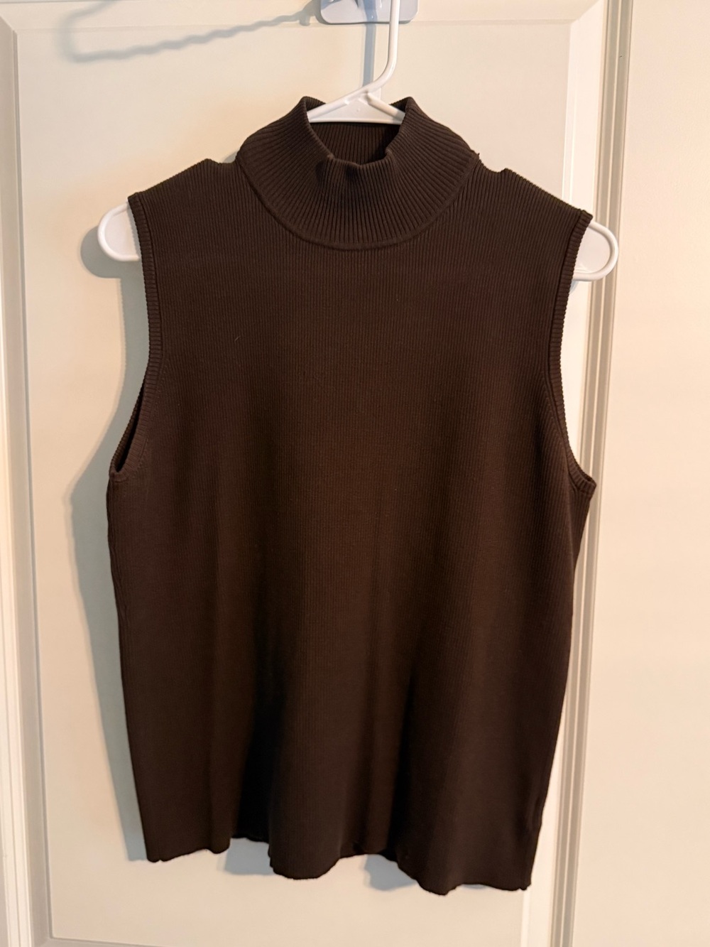 New York & Company Brown Ribbed Sleeveless Turtleneck Tank